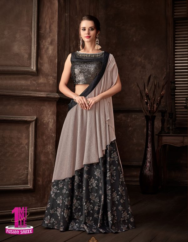 Elegantly sustained Designer Saree (Ready to wear)